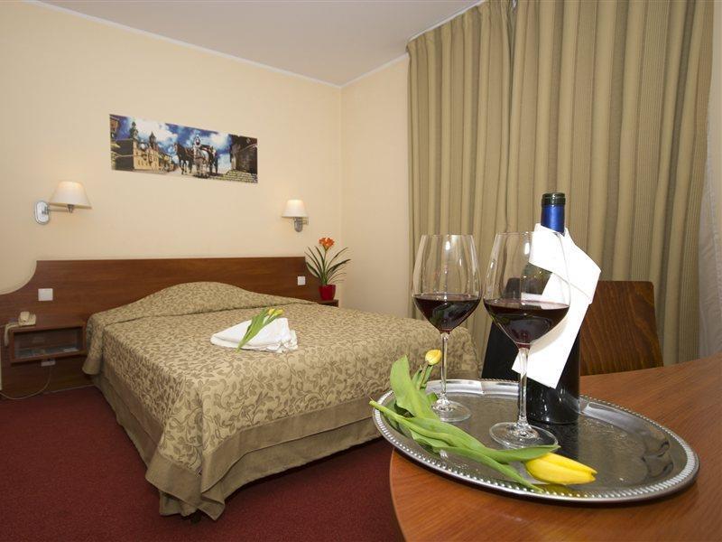 H6 Major Aparthotel Travel & Business, Free Parking Krasków Εξωτερικό φωτογραφία