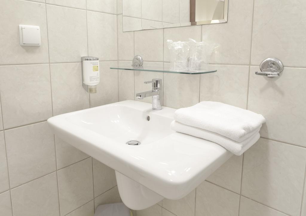 H6 Major Aparthotel Travel & Business, Free Parking Krasków Εξωτερικό φωτογραφία