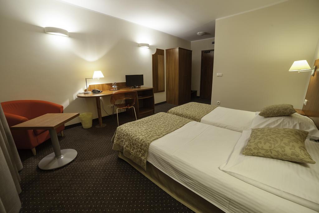 H6 Major Aparthotel Travel & Business, Free Parking Krasków Εξωτερικό φωτογραφία